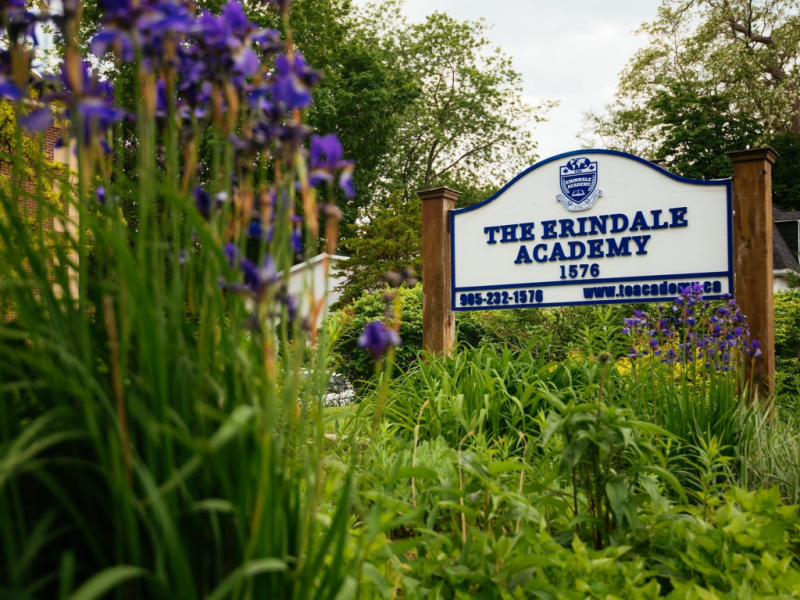 The Erindale Academy - Môi Trường Giáo Dục An Toàn Tại Canada
